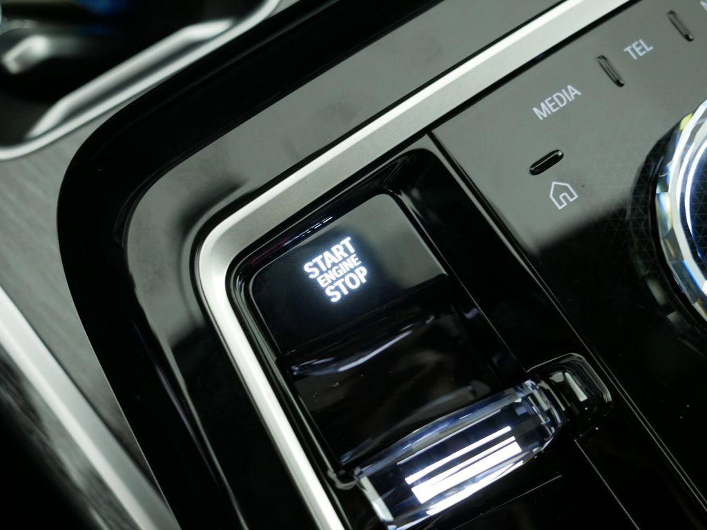 Thumbnail: 2025 BMW 7 Series - 51