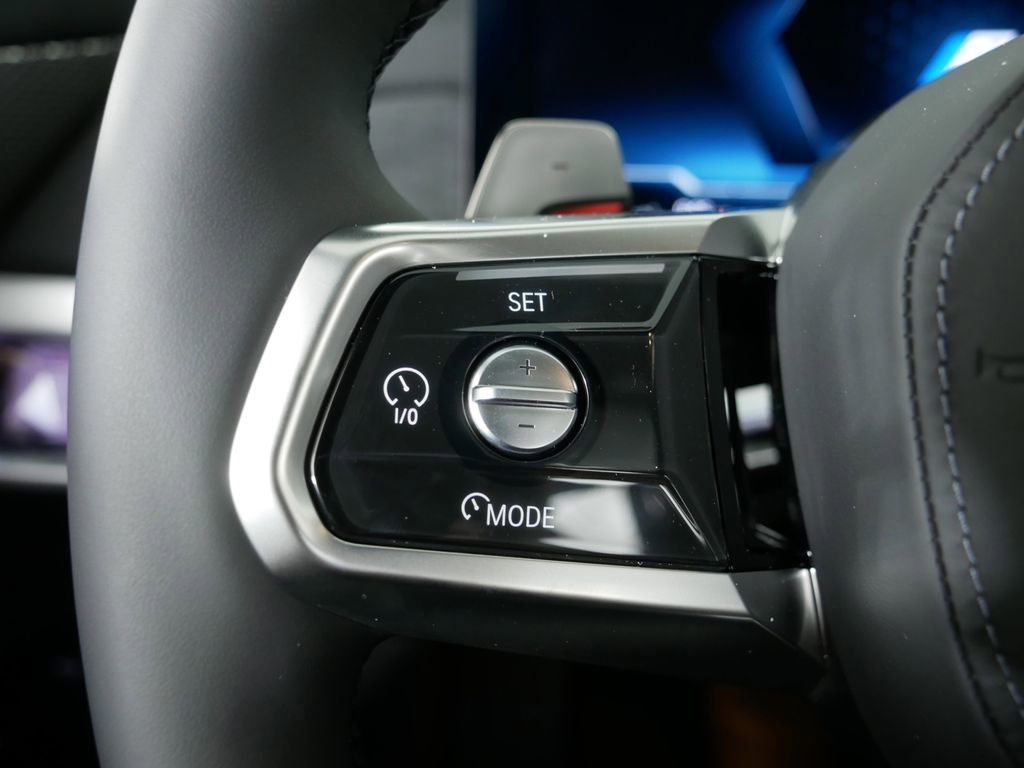 Thumbnail: 2025 BMW 7 Series - 42