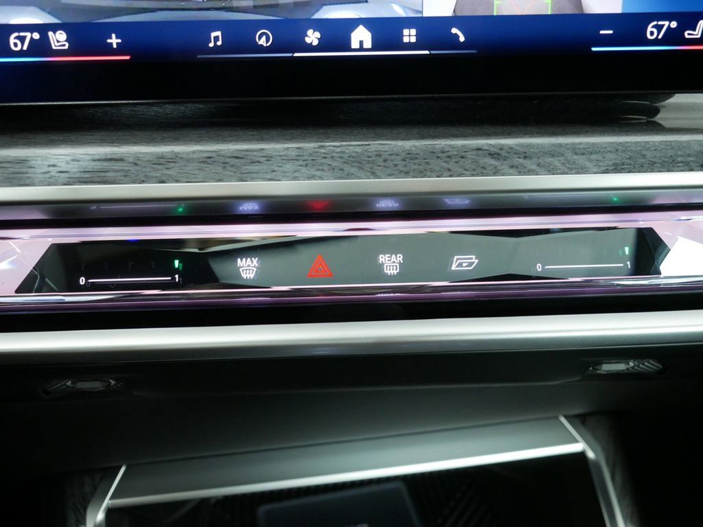 Thumbnail: 2025 BMW 7 Series - 50