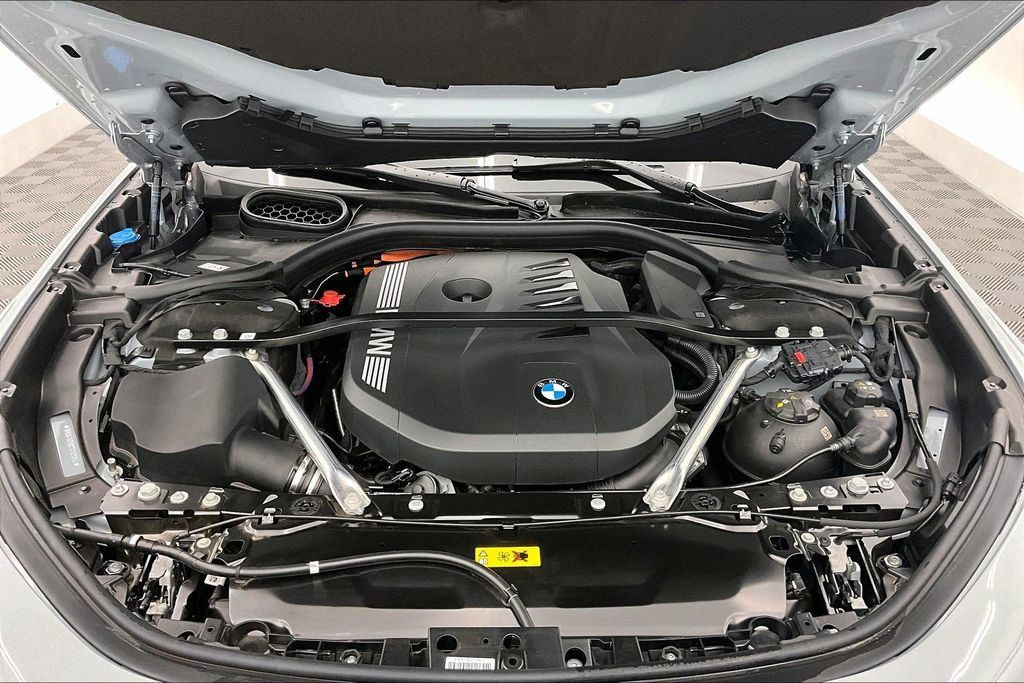 Thumbnail: 2026 BMW 7 Series - 8