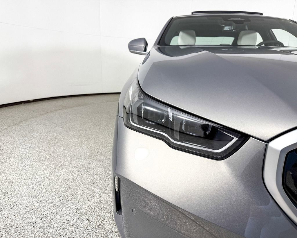 Thumbnail: 2025 BMW 5 Series - 7