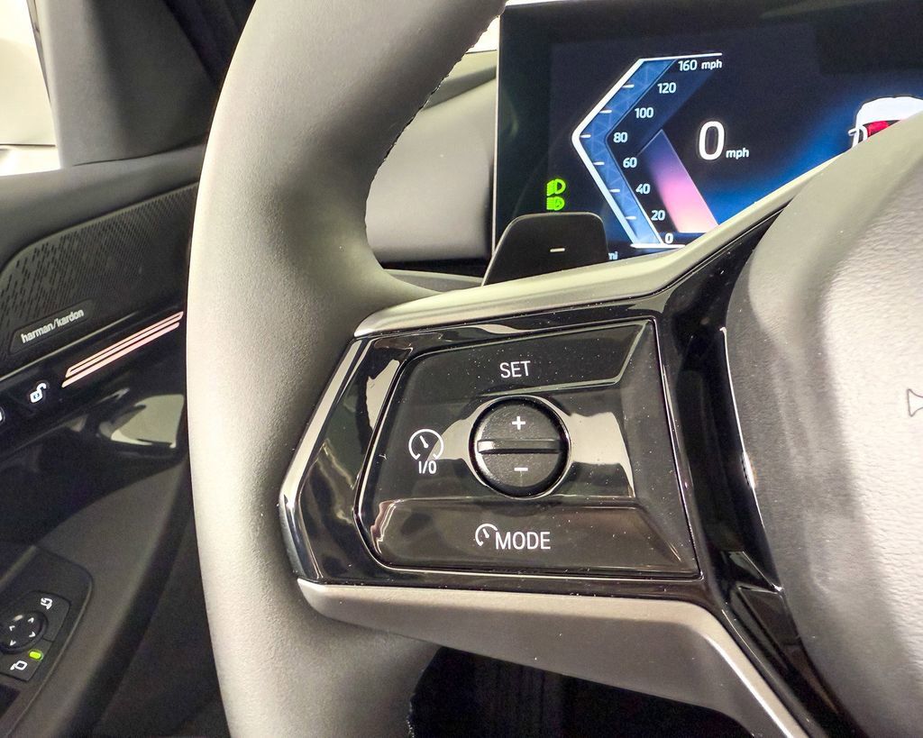 Thumbnail: 2025 BMW 5 Series - 42