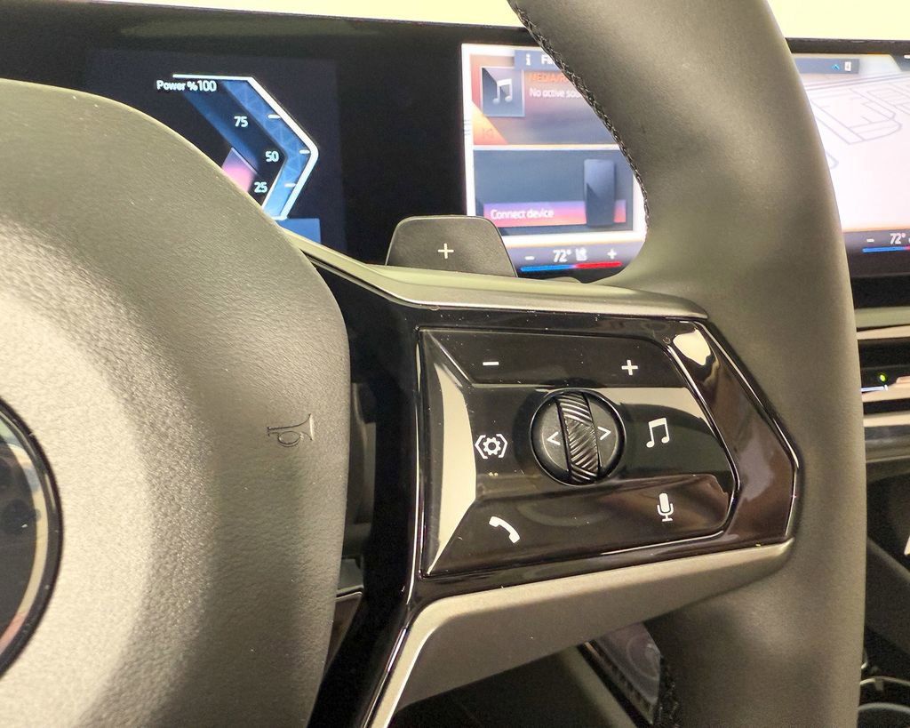 Thumbnail: 2025 BMW 5 Series - 43