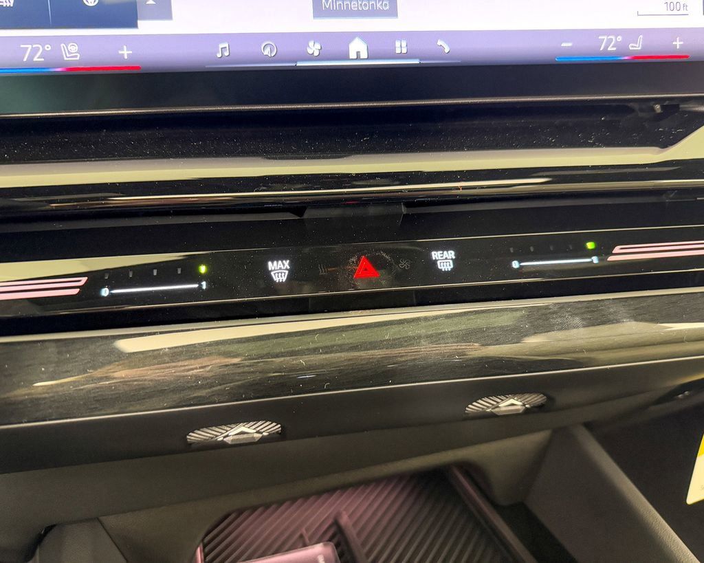 Thumbnail: 2025 BMW 5 Series - 47