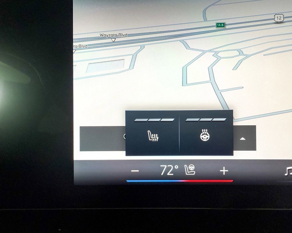 Thumbnail: 2025 BMW 5 Series - 46