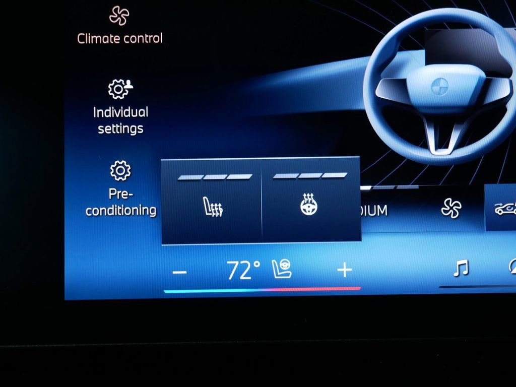 Thumbnail: 2025 BMW 5 Series - 12