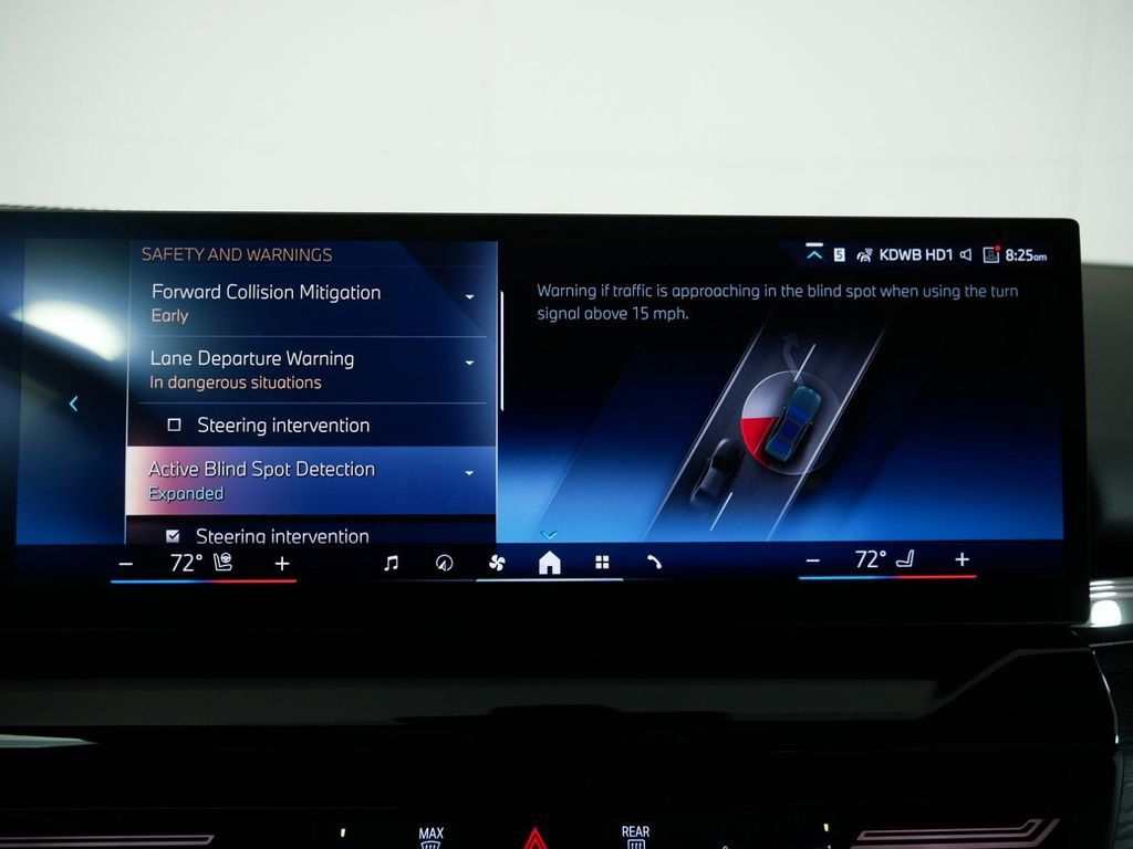 Thumbnail: 2025 BMW 5 Series - 46