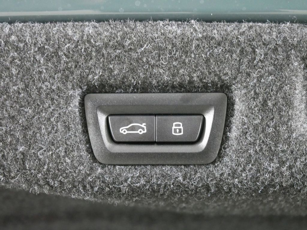 Thumbnail: 2025 BMW 5 Series - 31