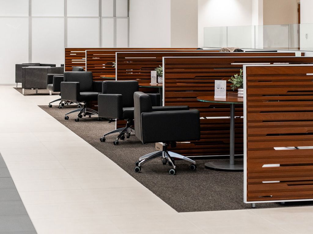 Thumbnail: 2025 BMW 5 Series - 53