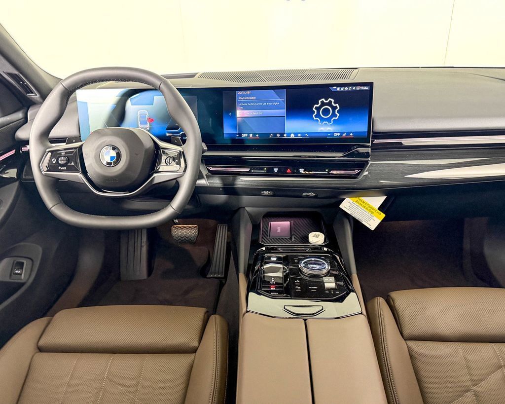 Thumbnail: 2025 BMW 5 Series - 2