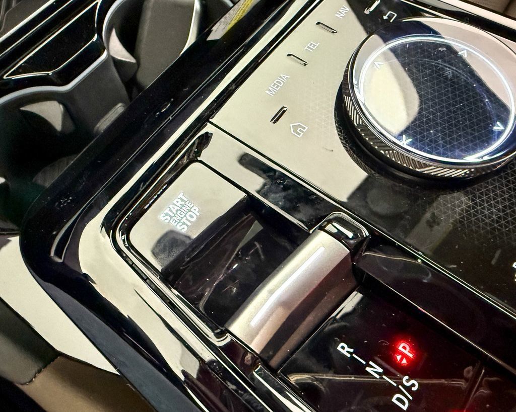 Thumbnail: 2025 BMW 5 Series - 50