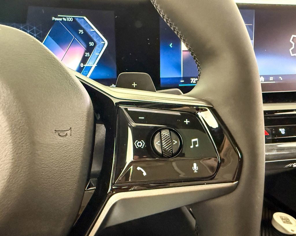 Thumbnail: 2025 BMW 5 Series - 44