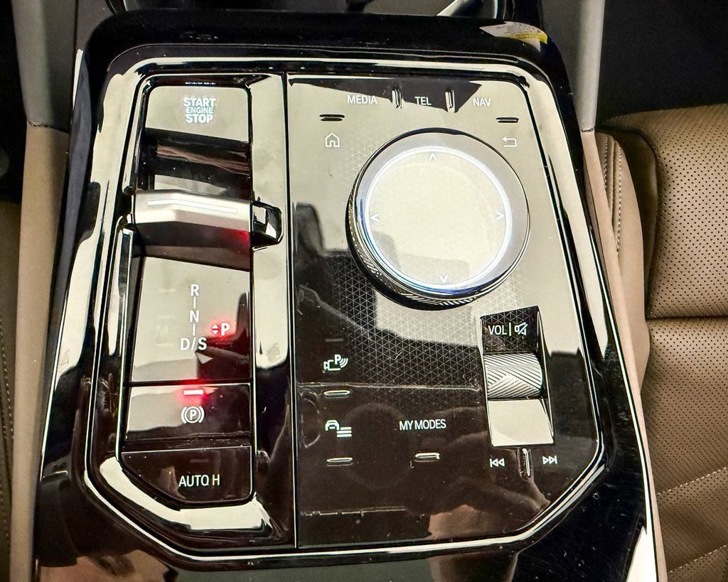 Thumbnail: 2025 BMW 5 Series - 51