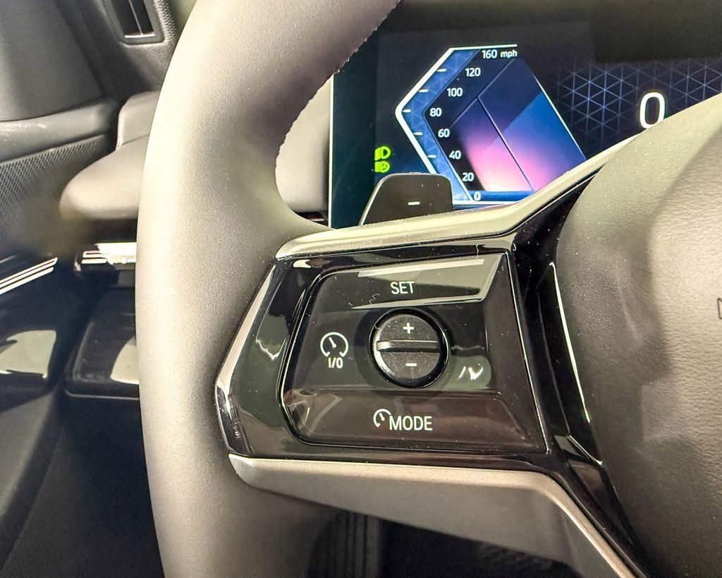 Thumbnail: 2025 BMW 5 Series - 43