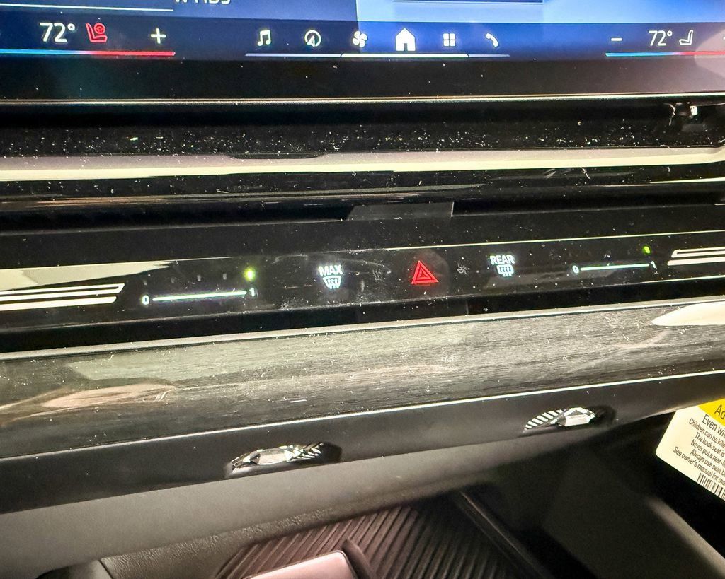 Thumbnail: 2025 BMW 5 Series - 49