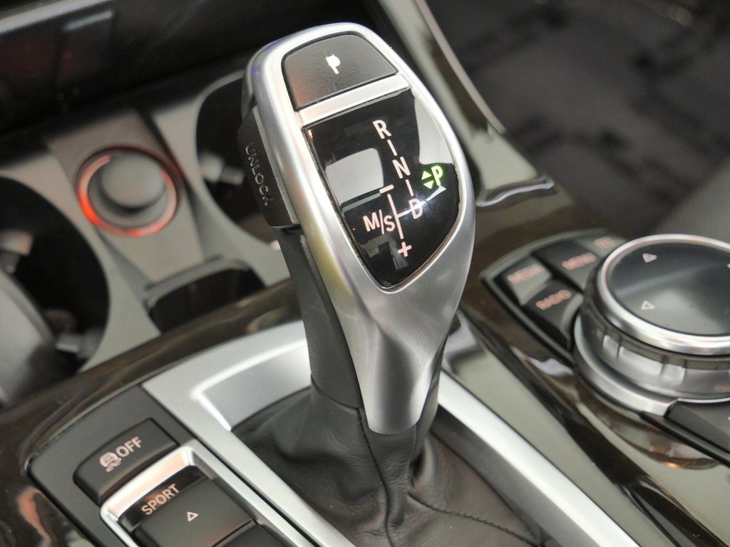 Thumbnail: 2014 BMW 5 Series - 13