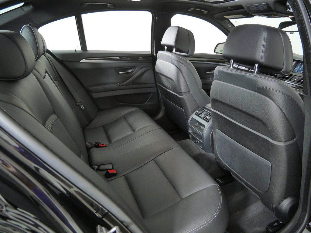 Thumbnail: 2014 BMW 5 Series - 11