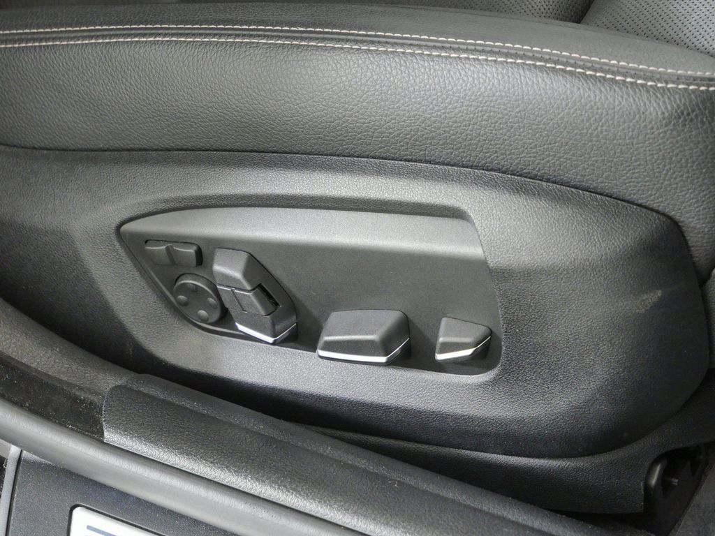 Thumbnail: 2014 BMW 5 Series - 27