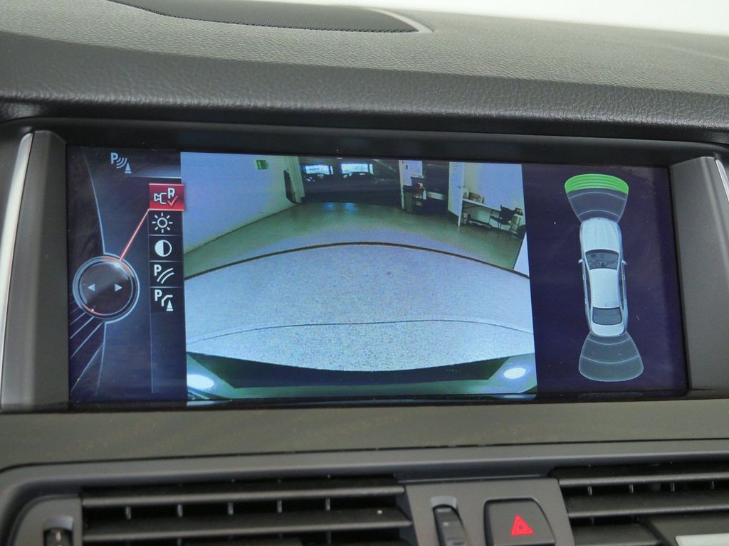 Thumbnail: 2014 BMW 5 Series - 51
