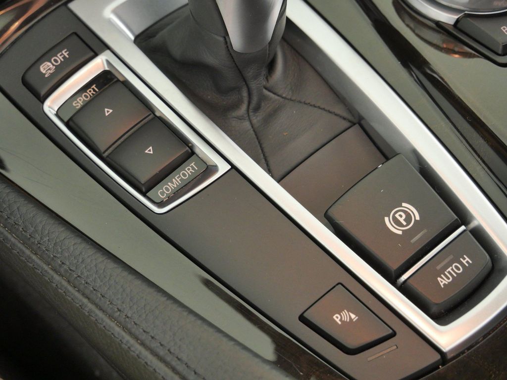 Thumbnail: 2014 BMW 5 Series - 47