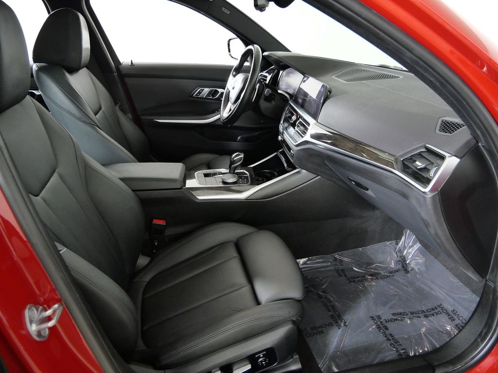Thumbnail: 2019 BMW 3 Series - 9