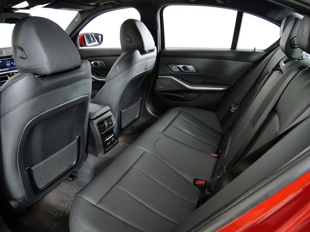 Thumbnail: 2019 BMW 3 Series - 32