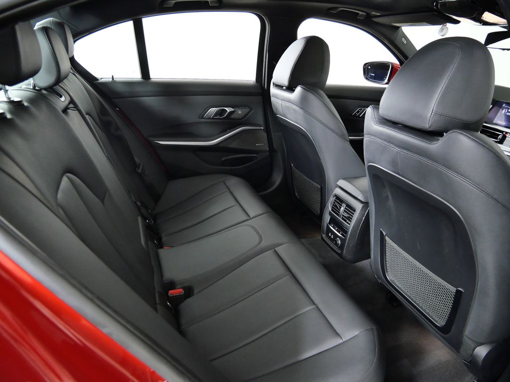 Thumbnail: 2019 BMW 3 Series - 11