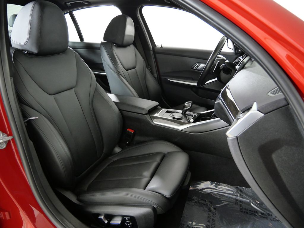 Thumbnail: 2019 BMW 3 Series - 10