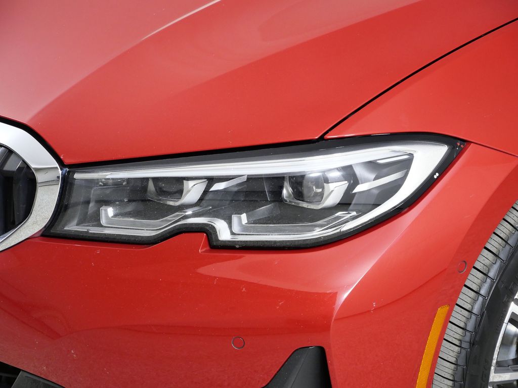 Thumbnail: 2019 BMW 3 Series - 16