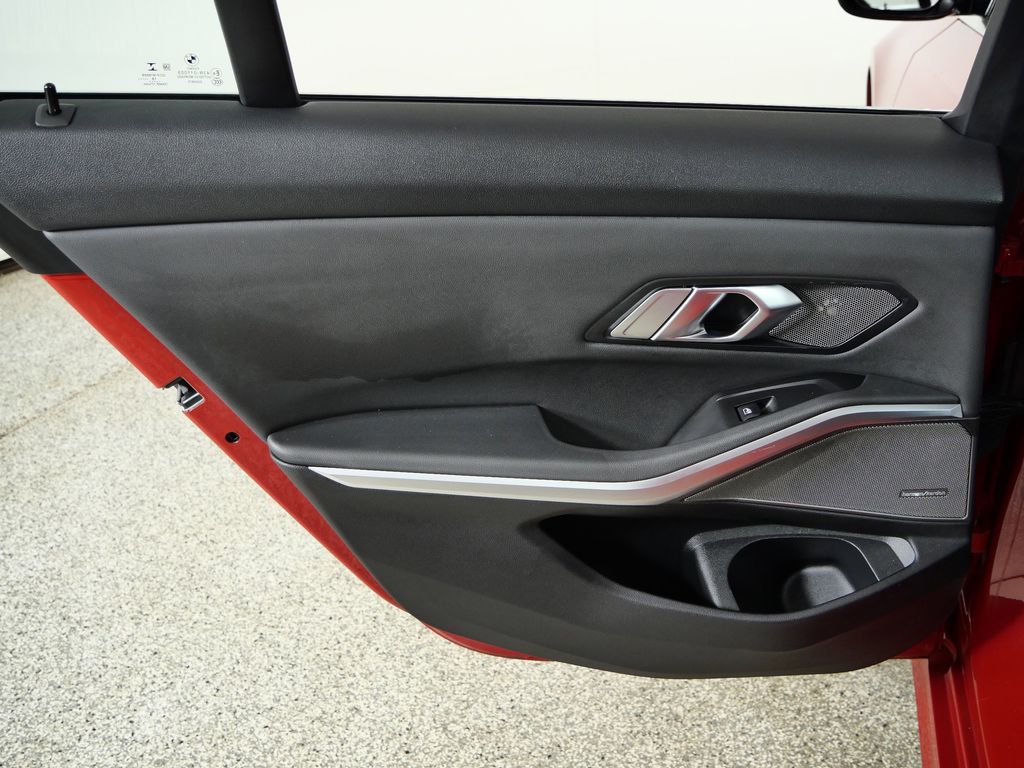 Thumbnail: 2019 BMW 3 Series - 31