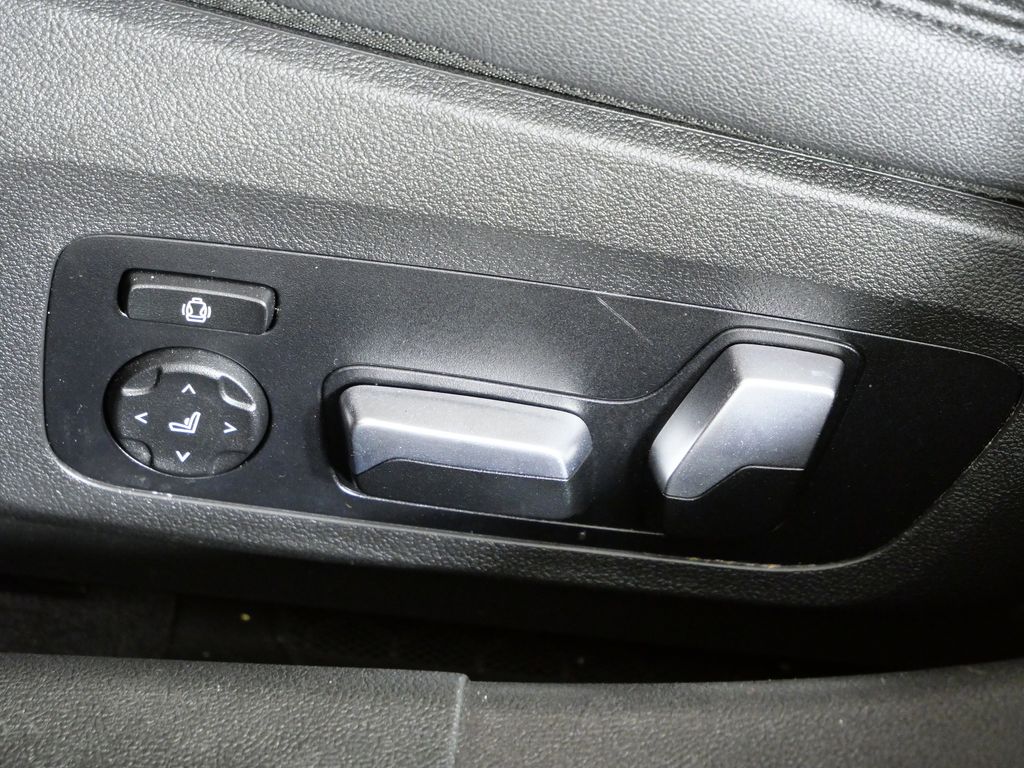 Thumbnail: 2019 BMW 3 Series - 38