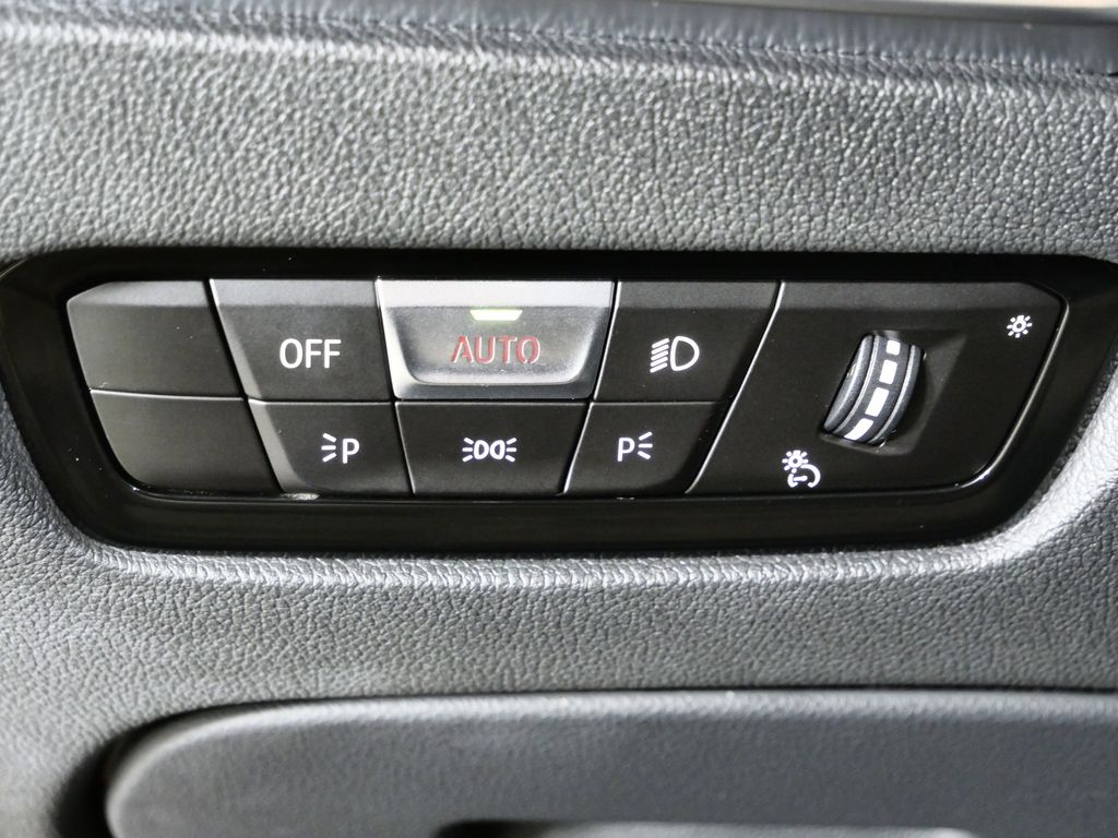 Thumbnail: 2019 BMW 3 Series - 39