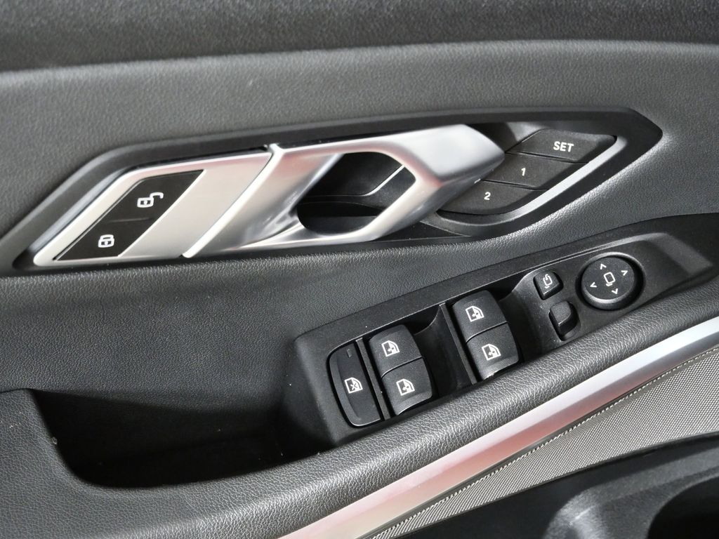 Thumbnail: 2019 BMW 3 Series - 37