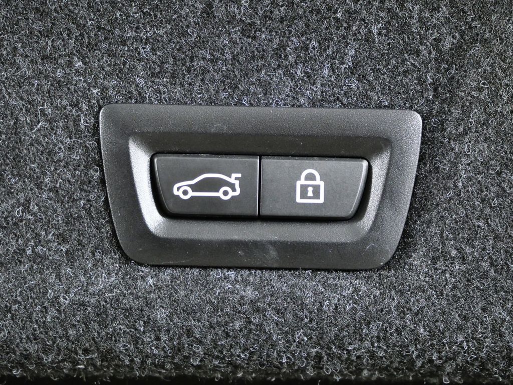 Thumbnail: 2019 BMW 3 Series - 30