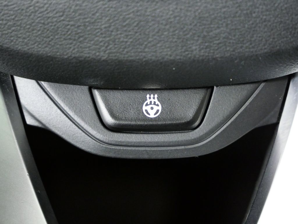 Thumbnail: 2019 BMW 3 Series - 42