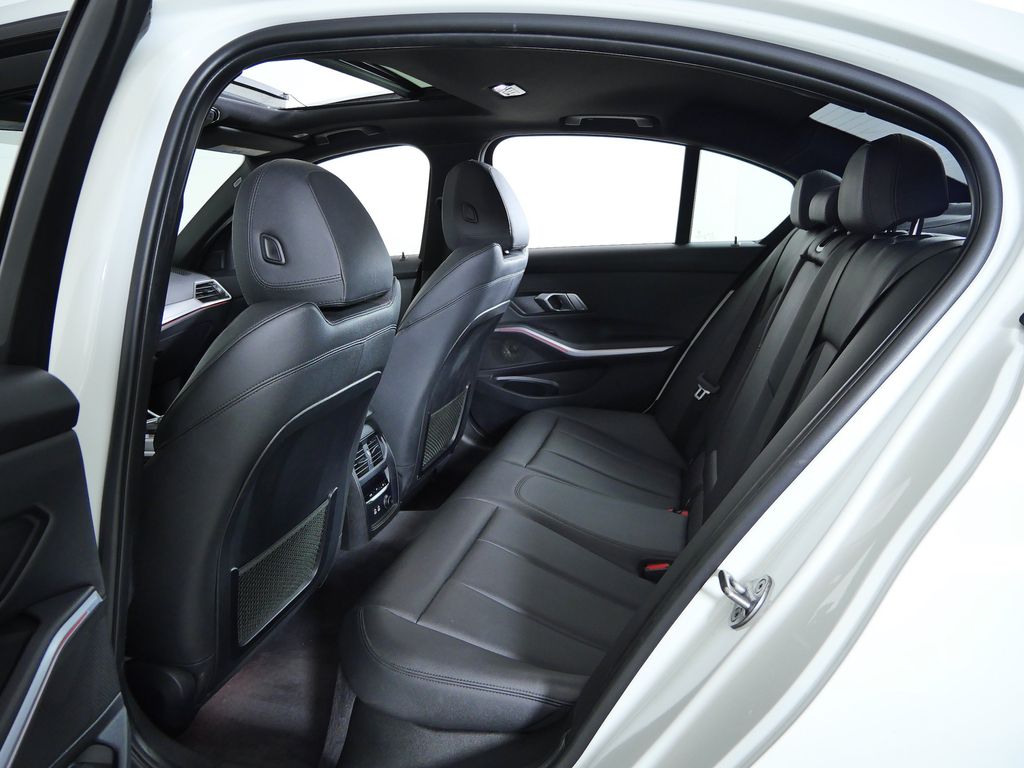 Thumbnail: 2020 BMW 3 Series - 33