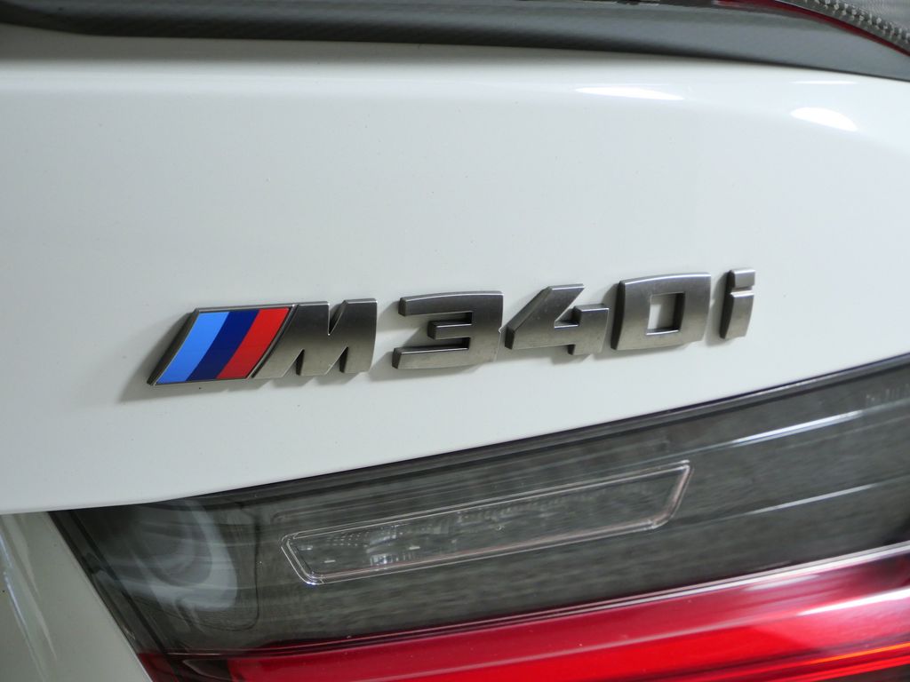 Thumbnail: 2020 BMW 3 Series - 24