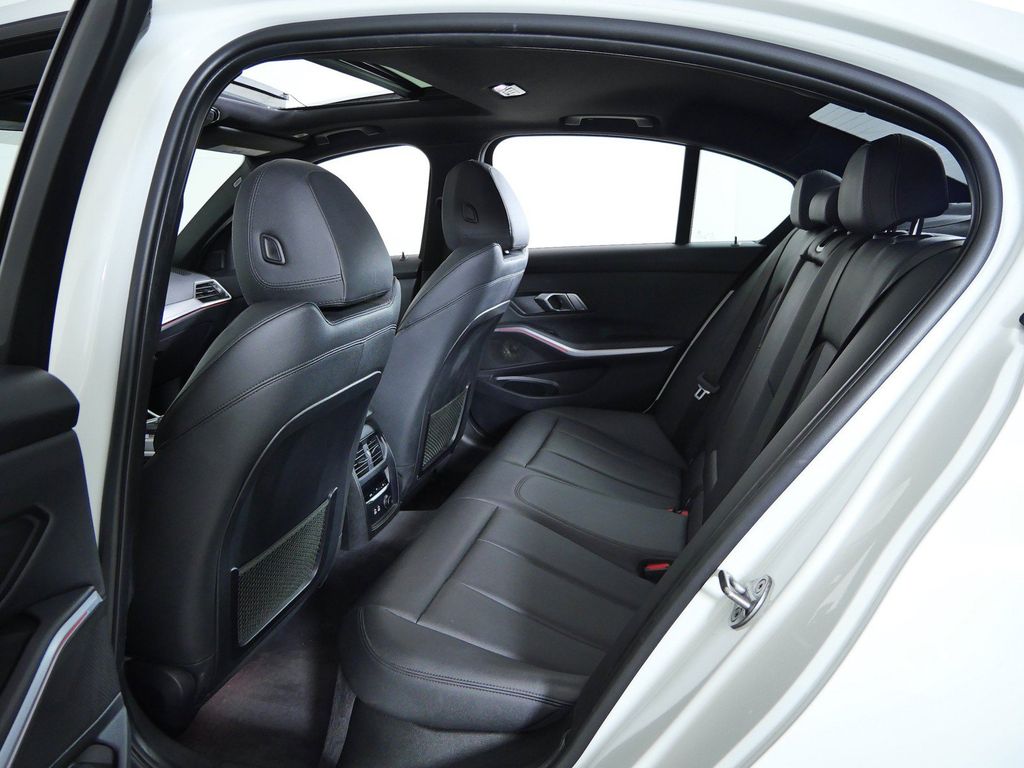 Thumbnail: 2020 BMW 3 Series - 33