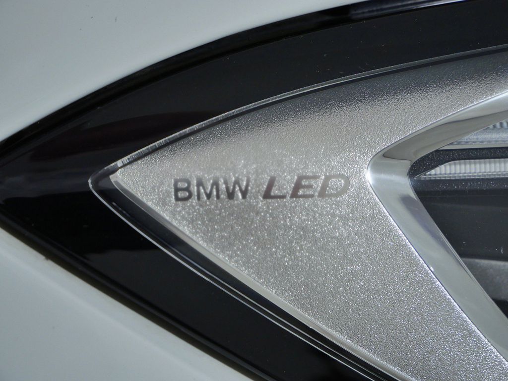 Thumbnail: 2020 BMW 3 Series - 7