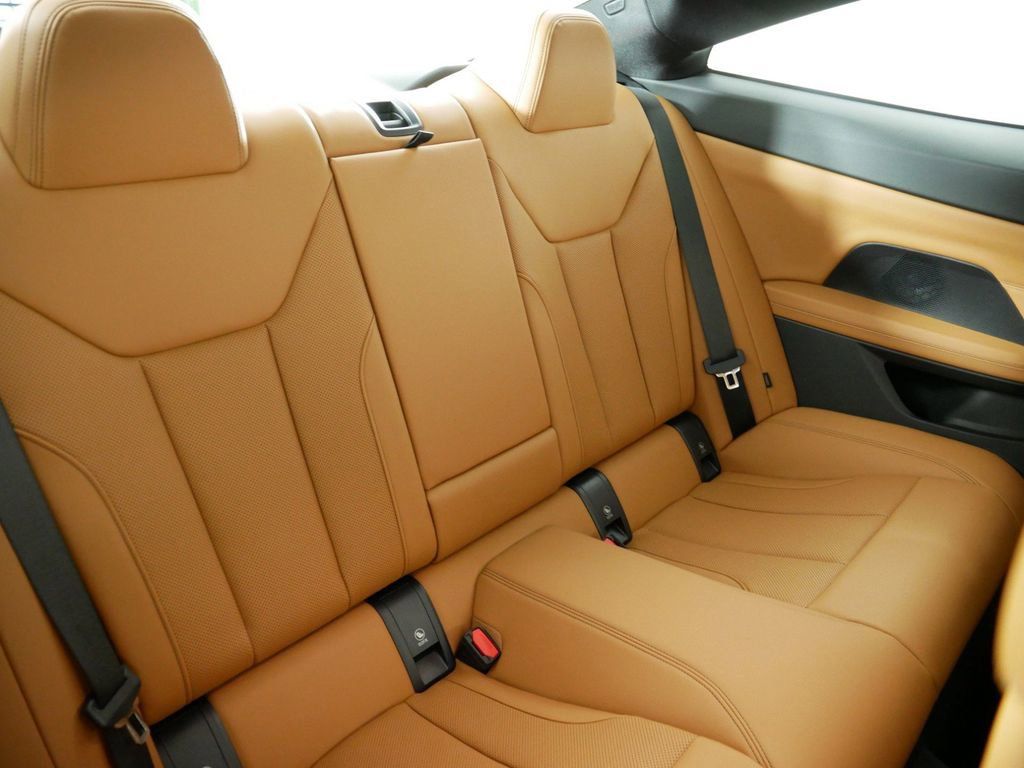 Thumbnail: 2025 BMW 4 Series - 12