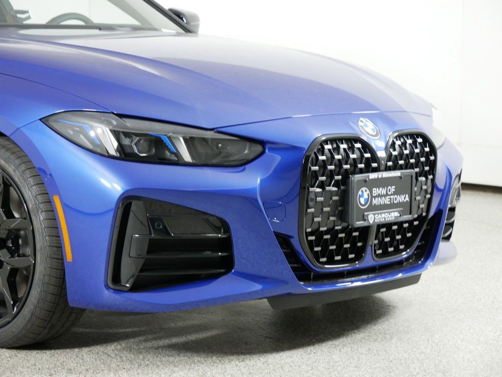 Thumbnail: 2025 BMW 4 Series - 18