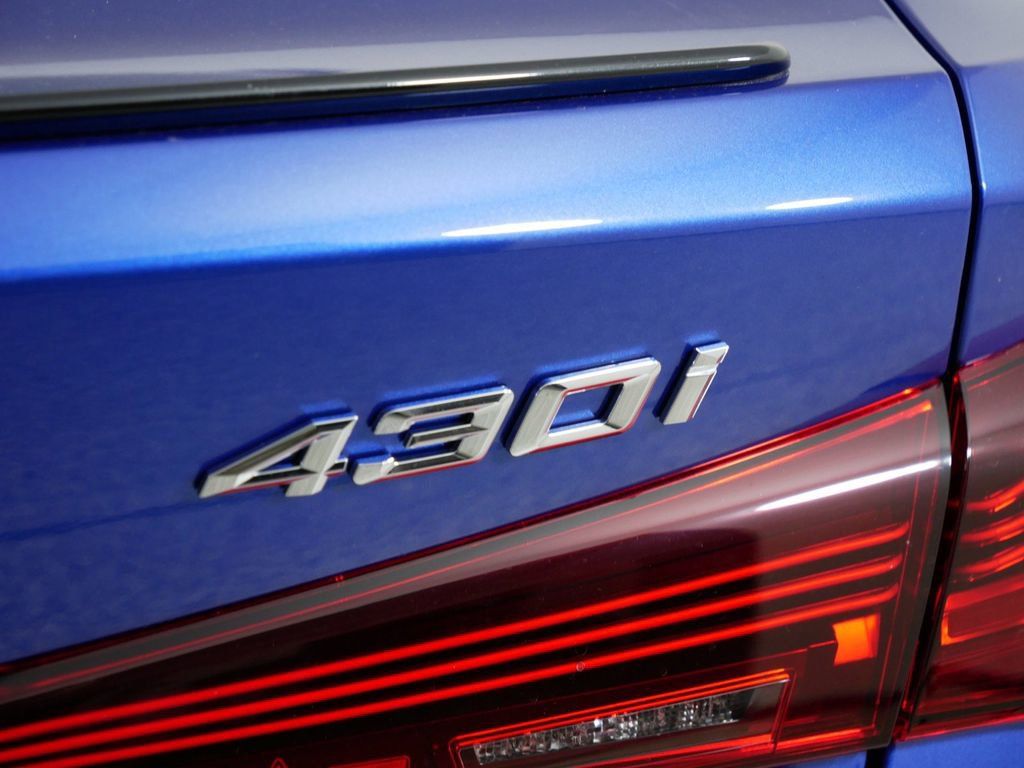 Thumbnail: 2025 BMW 4 Series - 21