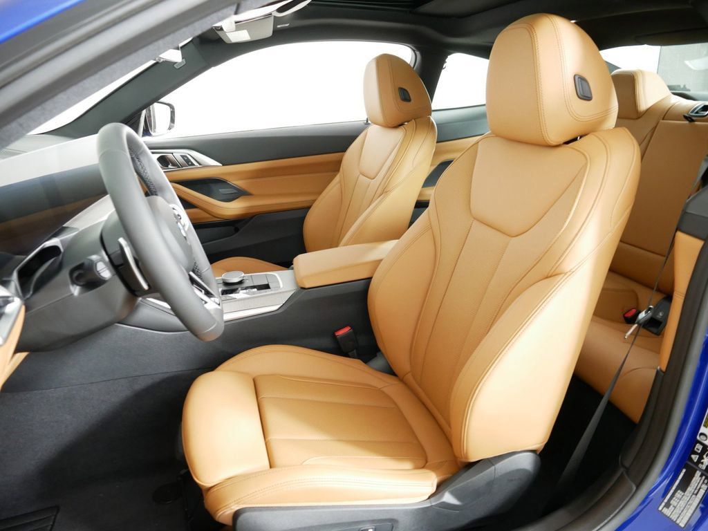 Thumbnail: 2025 BMW 4 Series - 31