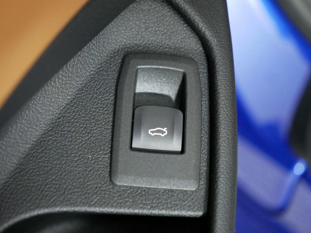 Thumbnail: 2025 BMW 4 Series - 35