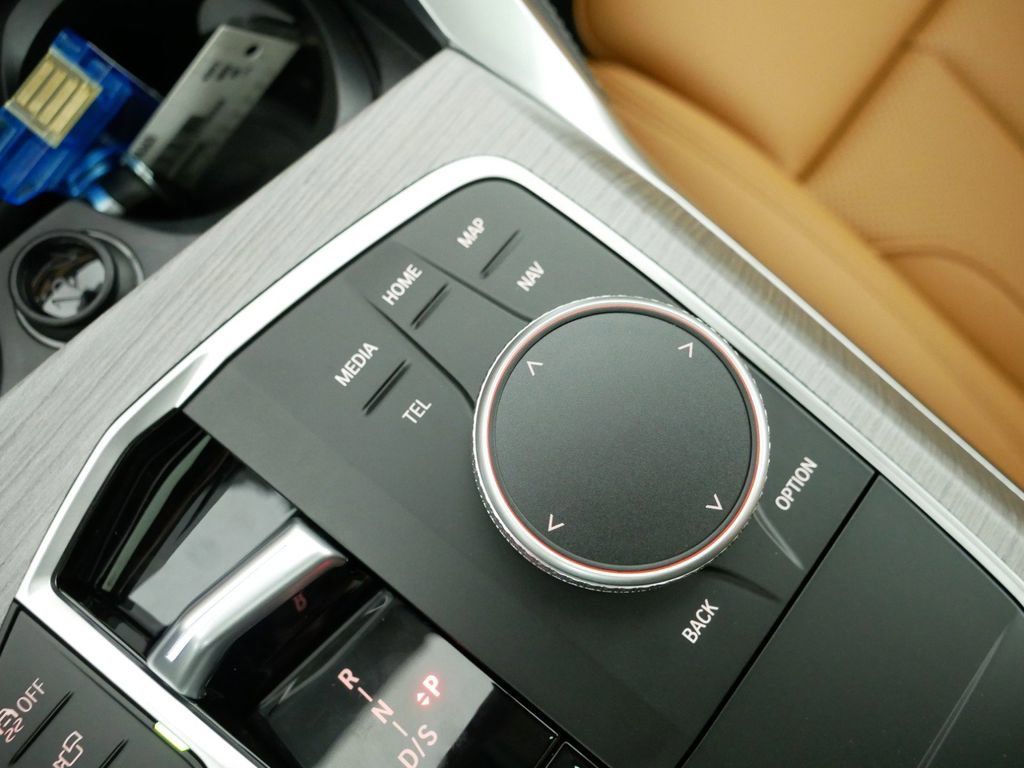 Thumbnail: 2025 BMW 4 Series - 9