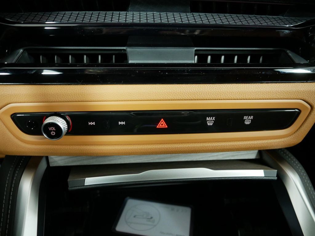 Thumbnail: 2025 BMW 4 Series - 46