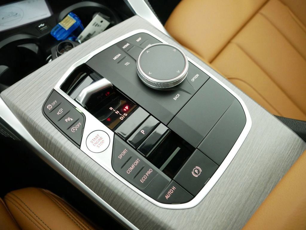 Thumbnail: 2025 BMW 4 Series - 13