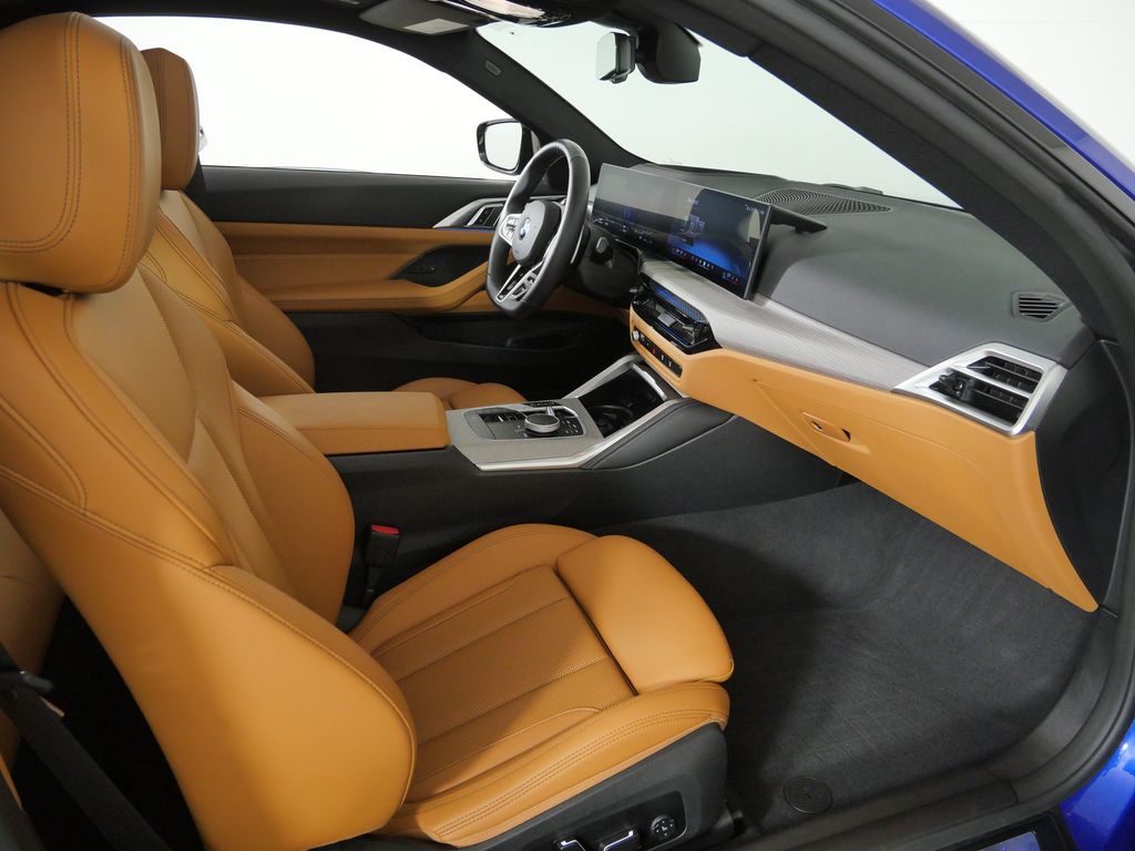 Thumbnail: 2025 BMW 4 Series - 9