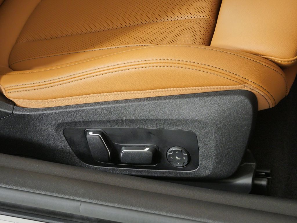 Thumbnail: 2025 BMW 4 Series - 28