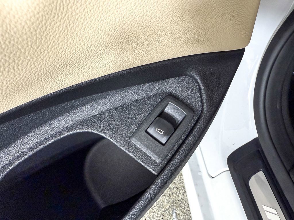 Thumbnail: 2026 BMW 4 Series - 38